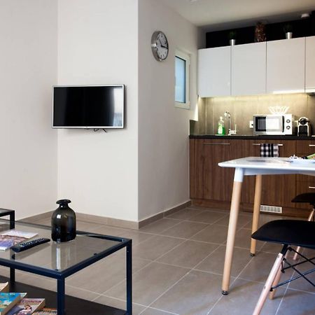 Toni'S Charming Apartment In The Thisseo Station Athen Exterior foto