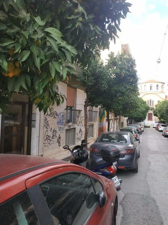 Toni'S Charming Apartment In The Thisseo Station Athen Exterior foto